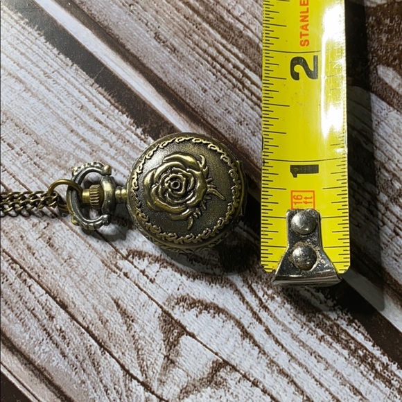 Precious Rose Encrusted Pocketwatch​ - Picture 7 of 7